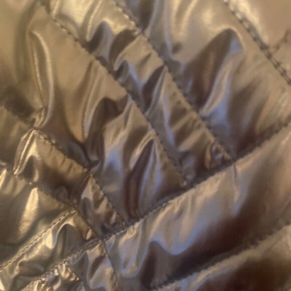 MICHAEL KORS OVERSIZED Quilted Metallic Ciré Puffer Coat SIZE L (NEW) - Picture 11 of 11